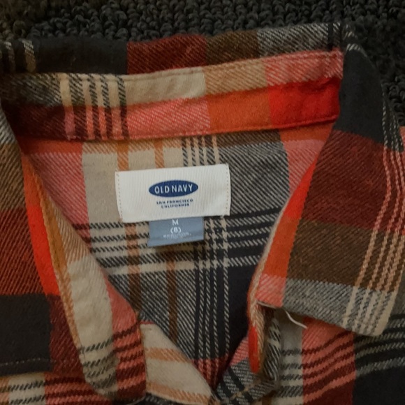 Size M (8) boys flannel shirts, gap and old navy - Picture 5 of 5